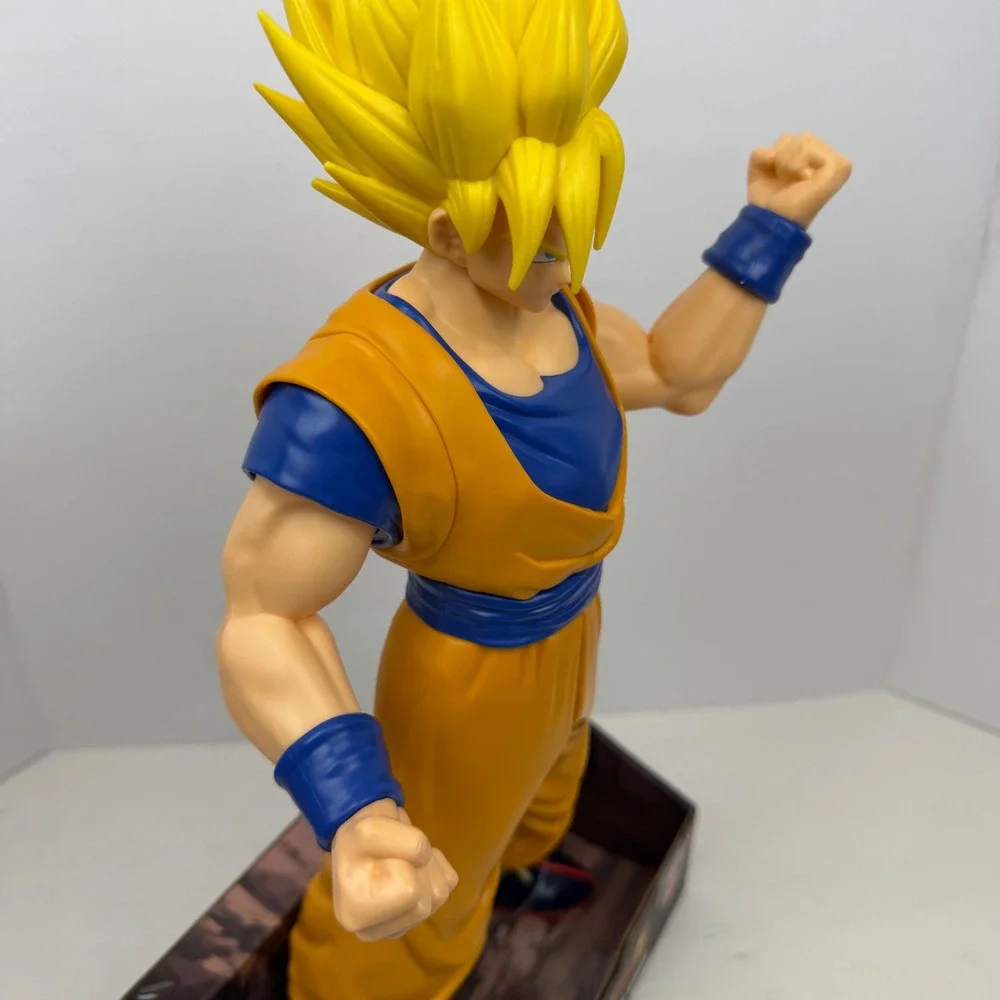 Bandai Dragon Ball Super Colossal Warriors Super Saiyan Goku 12